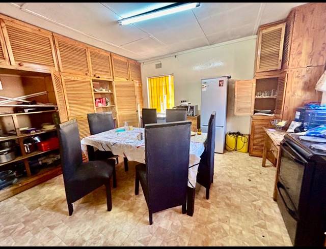 3 BEDROOM HOUSE FOR SALE IN VANDERBIJLPARK CE 2